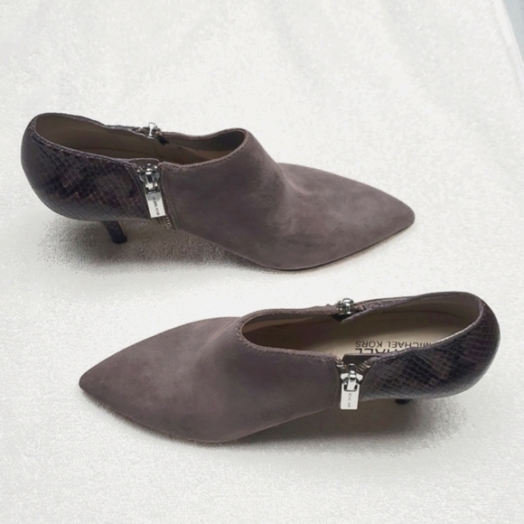 NWOT Michael Kors Bootie, 3.25" heel, size 6 - Picture 2 of 6